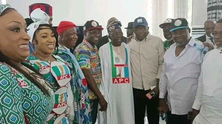 Tinubu with other party stalwarts in Benin